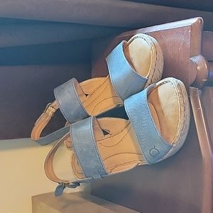 Born sandals